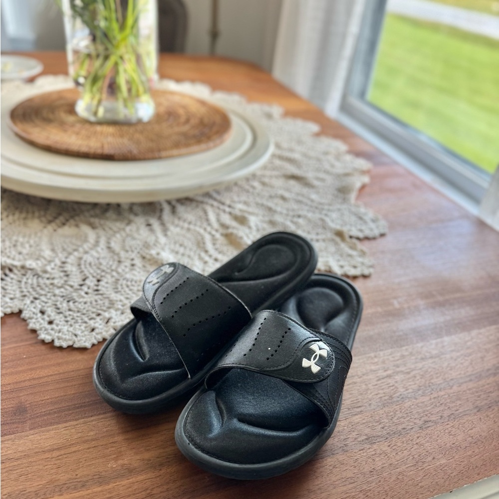 Under Armour unisex Black Slide Sandals